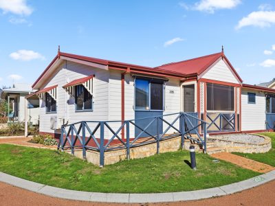 The Hawthorn – 205 Home Design
